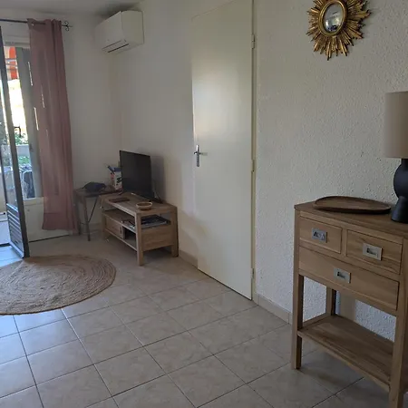 Superbe T2 A 3mn A Pied De La De Cap Long * Saint-Raphaël