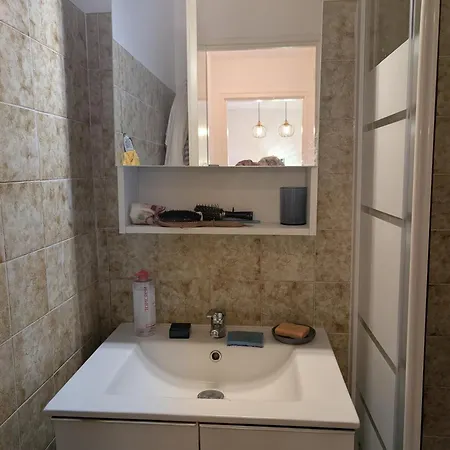 Superbe T2 A 3mn A Pied De La De Cap Long Apartament Saint-Raphaël